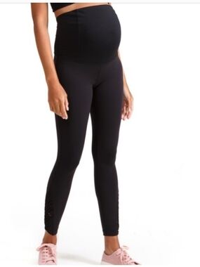 Ingrid & Isabel High-Waist Black Maternity/Support Leggings